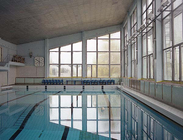 The Azure Swimming Pool in October 1996 before its closure in 1998