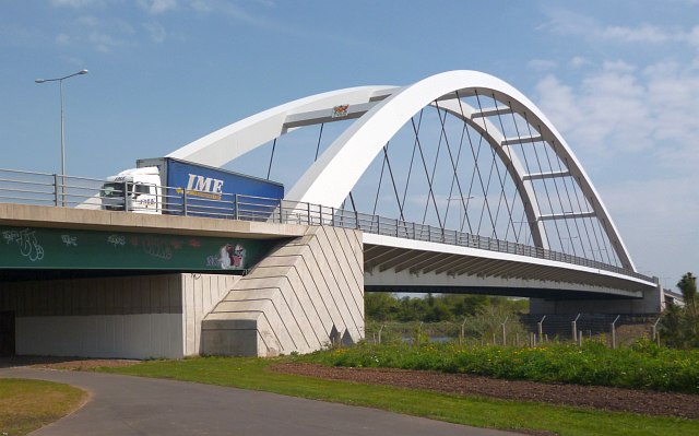 The southern side of city bridge. newport geograph.org.uk 3947496