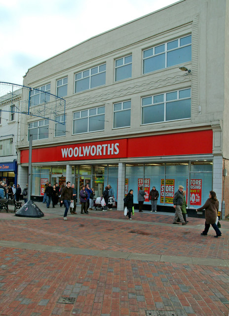 Woolworths, 33 35 Montague Street geograph.org.uk