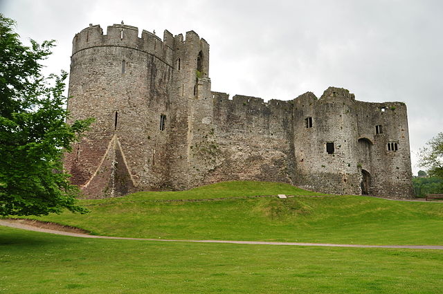 640px Chepstow Castle (4197)