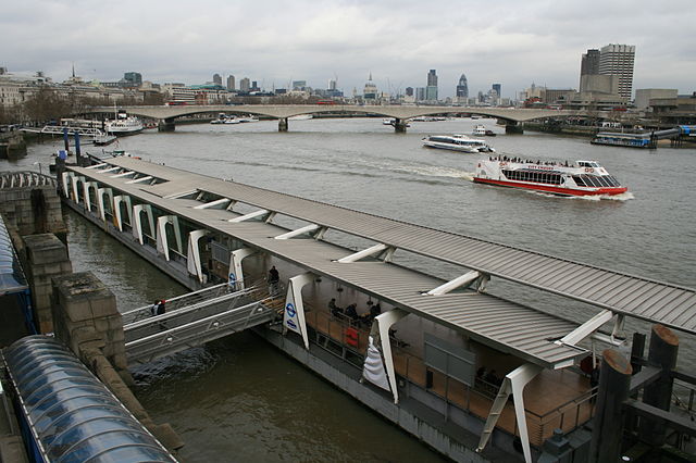 640px Embankment pier