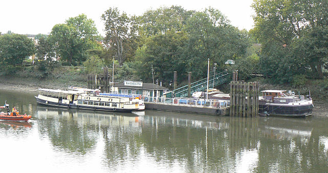 640px Kew Gardens Pier