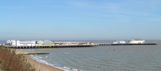 640px Clacton pier