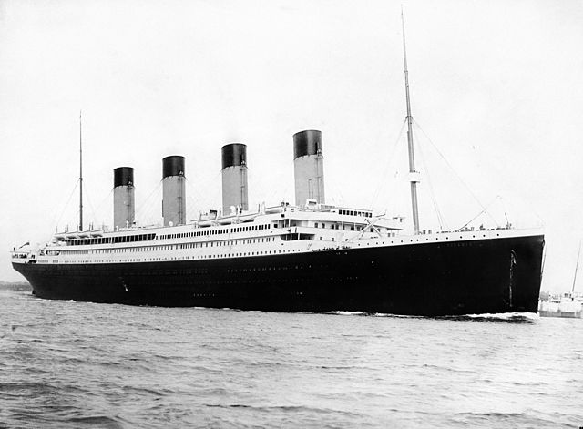 640px RMS Titanic