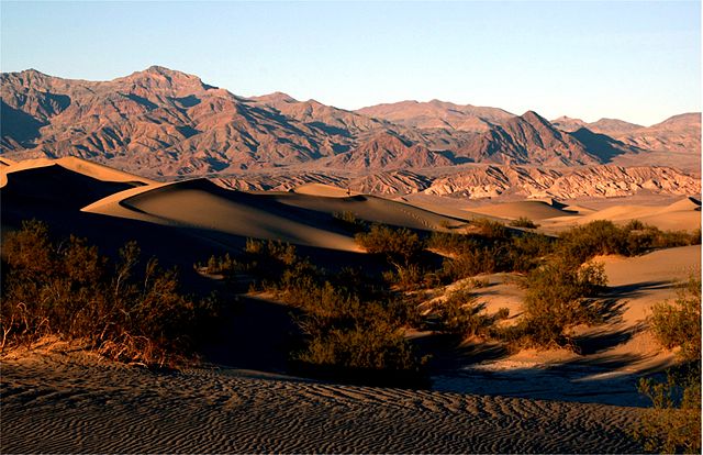 640px Sand Dunes in Death Valley National Park