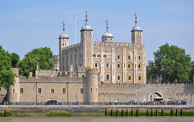 640px Tower of London viewed from the River Thames