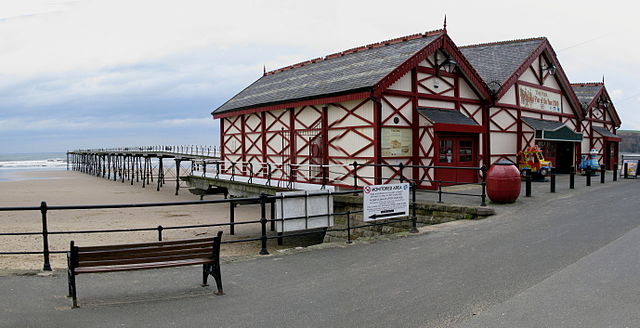 640px Saltburn Pier geograph.org.uk