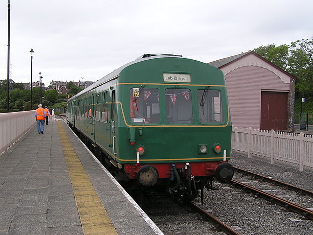640px DMU Lab 19 Iris II, Barry Tourist Railway 3.6.2012 009 (10196706745)